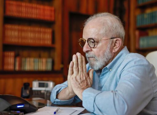 Lula pede apoio de presidentes do Egito e da Autoridade Palestina Presidente para retirar brasileiros de Gaza