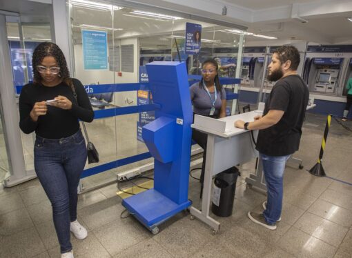 Sancionado o Desenrola Brasil com limite para juros do cartão