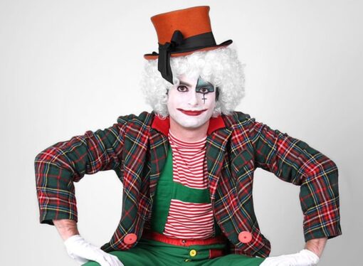 No Circo: Palhaço Sem Graça, Não Recebe Nem Meia Gargalhada!