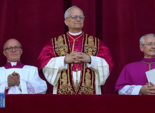 ROBERT PREVOST É ELEITO PAPA E ESCOLHE O NOME LEÃO XIV