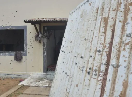 DONA DE CASA DESTRUÍDA APÓS CERCO A PICA-PAU PEDE AJUDA PARA REFORMA