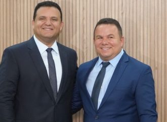 DE FISCAL DA LEI A FIADOR DO CAOS: HÉLIO AFUNDA GUAMARÉ E A CÂMARA SEGURA A CORDA