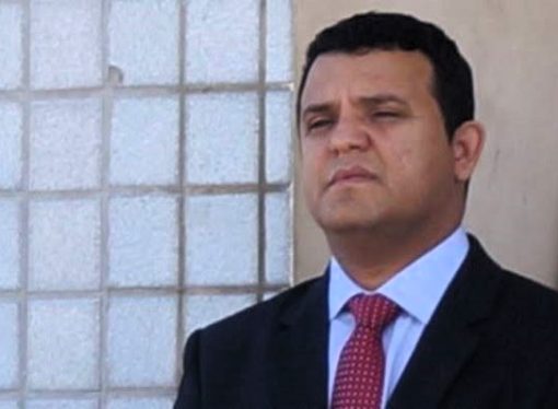 HÉLIO TENTA PEITAR A JUSTIÇA: JUIZ ENCAMINHA PROCESSO AO MINISTÉRIO PÚBLICO PARA APURAR CRIME DE DESOBEDIÊNCIA